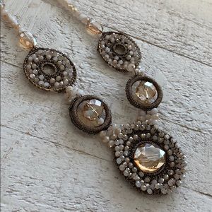 NWOT Super Feminine Statement Necklace